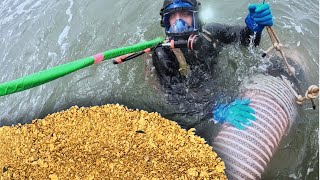 Dredging a GoldRich quotQuartz Veinquot Under Alaskas Bering Sea  1 OZT AN HOUR [upl. by Trebma944]