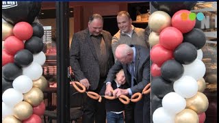 Vlees en brood in nieuwe winkel van slagerij van de Weg in Oosterwolde [upl. by Nivar400]