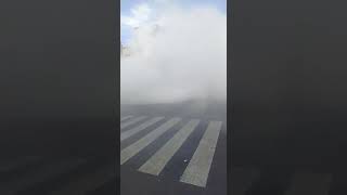 El momento del derrumbe de un edificio durante el terremoto de México [upl. by Eatton838]