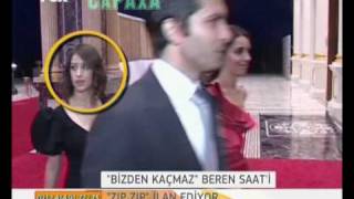 Beren Saat Hazal Kaya Ödül Gecesinde [upl. by Elbertine]