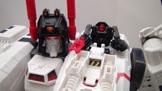 METROPLEX TRANSFORMERS GENERATIONS TITAN CLASS TOY REVIEW [upl. by Snehpets]