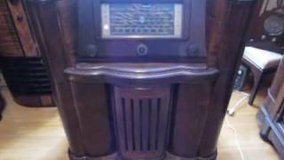 Great Canadian Radios RCA Victor A33 [upl. by Blain]