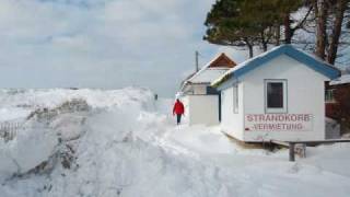 Schneesturm schneidet die Insel Hiddensee vom Festland ab [upl. by Anileuqcaj]