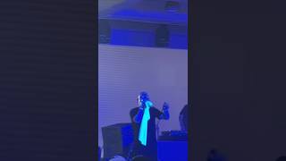 😵 cosculluela  le ofrece par de puños a un mexicano en su evento [upl. by Llerdnek551]