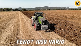 FENDT 1050 Vario con aratro [upl. by Llehcram63]