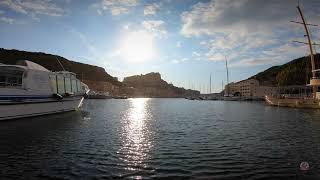 Panorama relaxant sur la citadelle de Bonifacio depuis le port de plaisance en Corse du Sud [upl. by Phia]