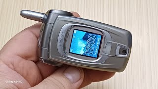 Pantech GF200 retro phone Крутая мобила из нулевых с сочным дисплеем и громким динамиком [upl. by Halsy]