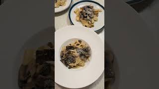 버섯 파파르델레 파스타 그리고 레드 와인  Pappardelle with mushroom and mascarpone cheese [upl. by Ayek]