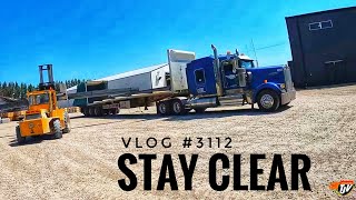 STAY CLEAR  My Trucking Life 🇨🇦 🇺🇸  Vlog 3112 [upl. by Enaxor28]