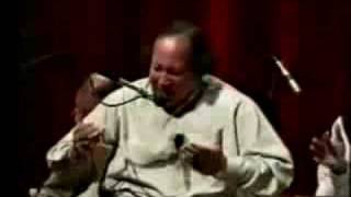 Man Kunto Maula  Ustad Nusrat Fateh Ali Khan live [upl. by Demott836]