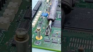 PCB desoldering new technique 🤯 newtechnique shorts shortvideo soldering trending shortsviral [upl. by Paik]