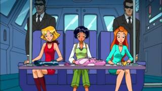 Undercover Model Mission  Totally Spies  Clip [upl. by Isoais501]