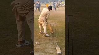 Hit for yorker ball in sixyorker sixcricket viralvideo yaseen cricket vlogs [upl. by Augie]