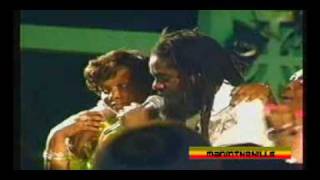 Dennis Brown in Jamaica Live at Sunsplash Finales de1988 11 [upl. by Pernas523]