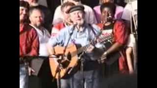 Pete Seeger performs quotAmenFreedomUnionquot at 1997 Folklife [upl. by Gnut]