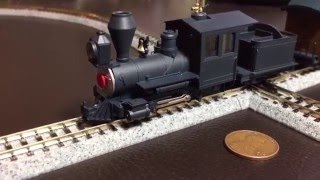 Minitrains HOn30 040 Tender Steam Locomotive and Coaches Kato Unitrack [upl. by Lavicrep]