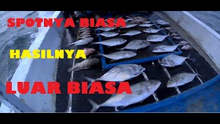 DAHSYAT STRIKE BERTUBI TUBI GIANT TREVALLY  BOTTOM FISHING [upl. by Hayyim533]