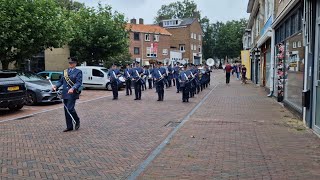 Vrijwillige Drumfanfare Koninklijke Luchtmacht tijdens de Airborne Wandeltocht in Oosterbeek [upl. by Shaner992]