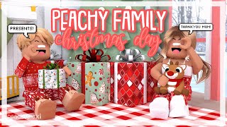 The Peachy Family CHRISTMAS DAY SPECIAL A WHITE CHRISTMAS Roblox Bloxburg Roleplay [upl. by Irrac]