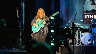 Melissa Etheridge Guitar Solo 00125 [upl. by Jobe]