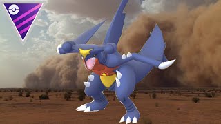 This crazy Garchomp team goes 91 in Master Premier [upl. by Farhi]