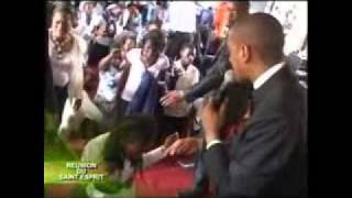 REUNION DU SAINT ESPRIT AVEC LE PROPHETE JOEL FRANCIS TATU 2010 [upl. by Veljkov]