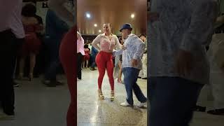 Adriana la eléctrica y Óscar el clásico de la salsa [upl. by Naylor757]