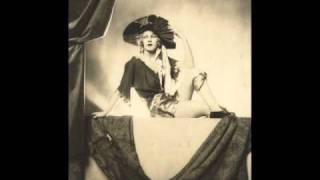 Lotte Lenya  Moon of Alabama Good Quality Audio [upl. by Erialcyram273]