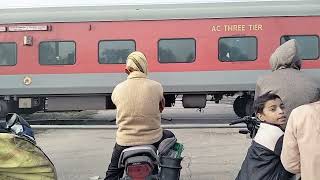 14208padmavat express Delhi to maa belha Devi dham Pratapgarh railway station 🚉 [upl. by Isolt767]