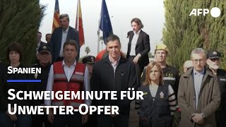 Spanien Schweigeminute für UnwetterOpfer  AFP [upl. by Fairfax709]