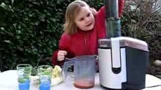 Raw Food Diet for Children Vegetables Juice by Annejet [upl. by Hsaniva]