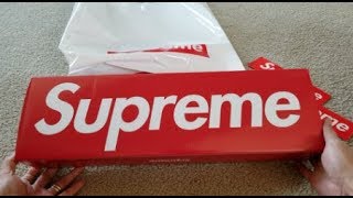 Unboxing Supreme x HOHNER 32 Keys Melodica  Carrying Case 11 15 18 [upl. by Yrrok279]