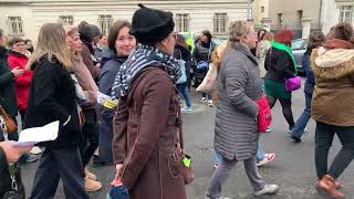 MANIFESTATION  Le secteur de la petite enfance réclame plus de moyens [upl. by Eugaet517]