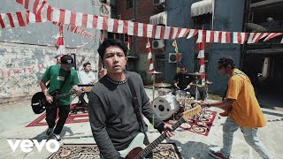 Pee Wee Gaskins  Sampai Juara Official Music Video [upl. by Laktasic56]