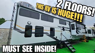 INCREDIBLE SIZE OF THIS RV Palomino River Ranch 394FLL [upl. by Adnahcal]