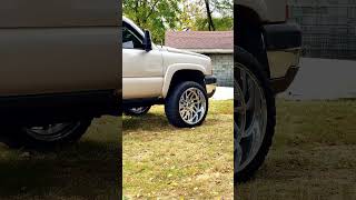 Looking Real Good 😌2500hd cateye shortsvideo chevysilverado duramaxdiesel [upl. by Nilloc]