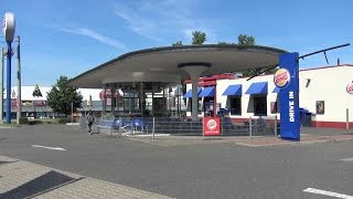 Bochum Dorstener Straße Historisches Tankstellengebäude mit Schnellrestaurant 02082015 [upl. by Sassan]