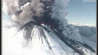 En Chile hay más de 2000 volcanes 500 de ellos activos [upl. by Mia775]