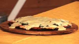 How to Make a Spinach and Béchamel Sauce Pizza  How to Make Delicious Pizzas [upl. by Llertnauq]