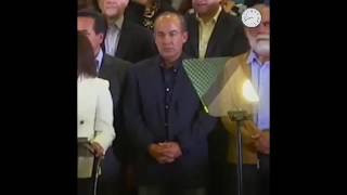 Cómo disimular una peda por Felipe Calderón [upl. by Aloz]