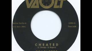 Pearletts aka Pearlettes  Cheated  Can This Be Love Vault 100 1962 [upl. by Zolly]