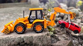 Red Range Rover Car Accident pulling out Jcb 5CX l cartoon Tata Ace video [upl. by Eirbua]