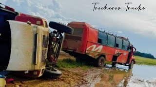 Transporte de pasajeros por las Trochas de Colombia [upl. by Croom257]