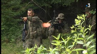 92ème RI de ClermontFerrand  120 réservistes sentraînent dans le Forez [upl. by Goodden]