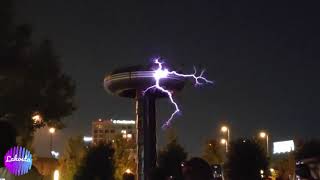 Teslina zavojnica sa 3000000 V ispustenih Tesla Coil [upl. by Yrtnej]