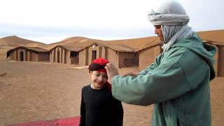 How to wrap a Berber Nomad turban in the Desert [upl. by Acir96]