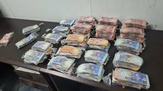 A South African man has been arrested with cash of R424 800 in plastic bag Mpumalanga [upl. by Pegma521]