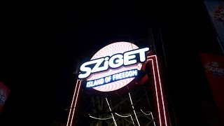 Op naar Sziget  Vloggloss 1003 [upl. by Smoot]