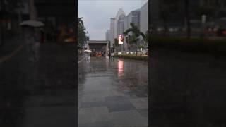 Pulang ditemani hujan 2 sudirman ratuplaza [upl. by Annez]