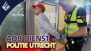 Politie  Aanpak Overlast Binnenstad  Aanhouding gesignaleerde  Persoon met een mes [upl. by Cusick]